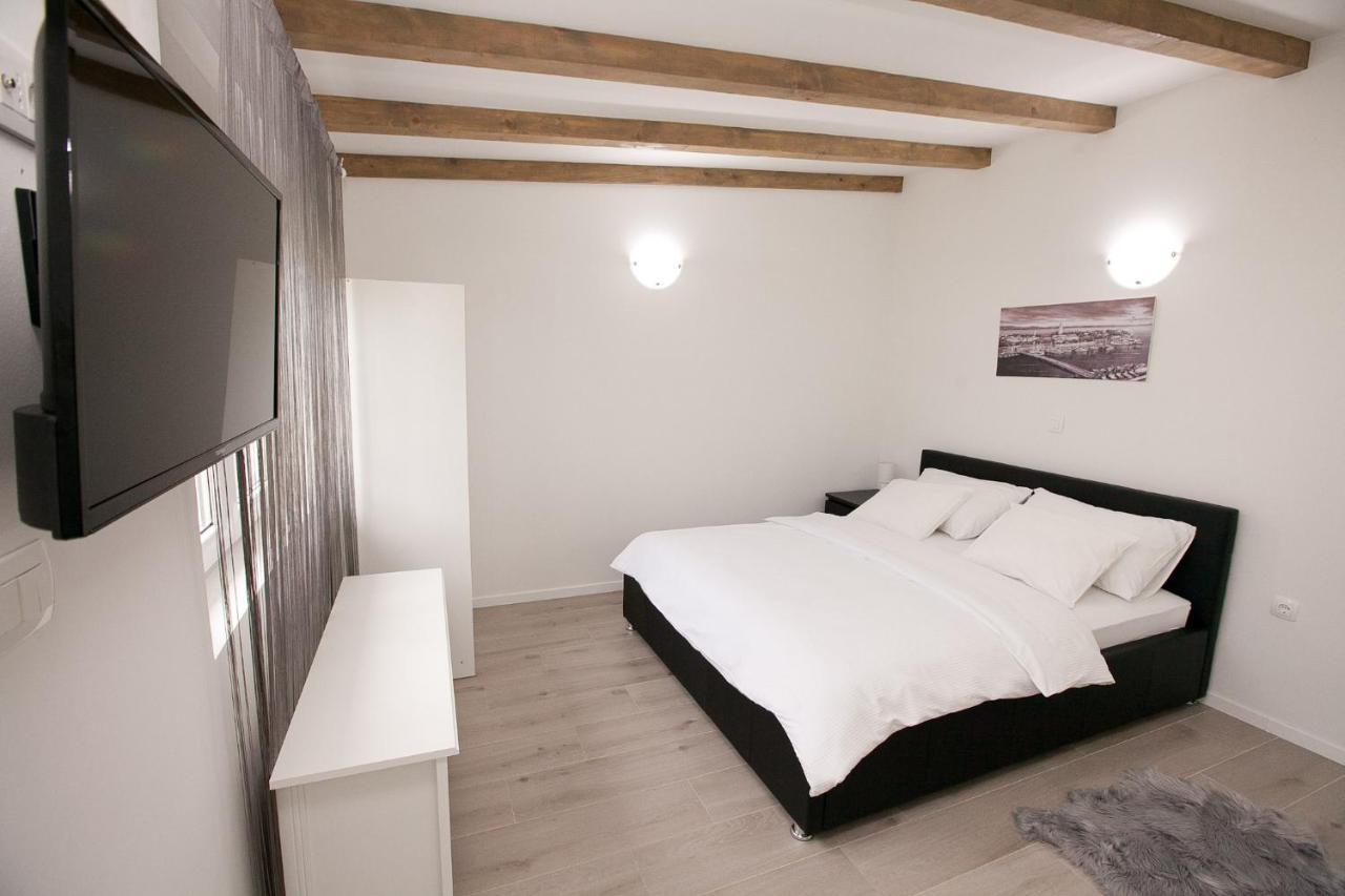Studio Apartments Tara ซาดาร์ ภายนอก รูปภาพ