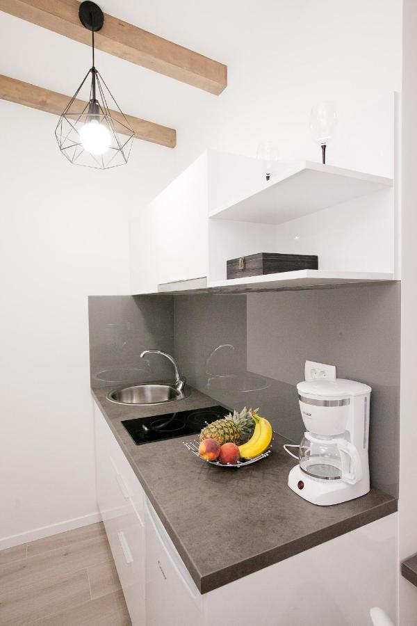 Studio Apartments Tara ซาดาร์ ภายนอก รูปภาพ