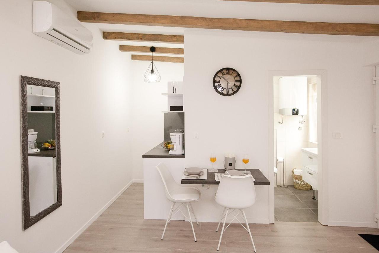Studio Apartments Tara ซาดาร์ ภายนอก รูปภาพ