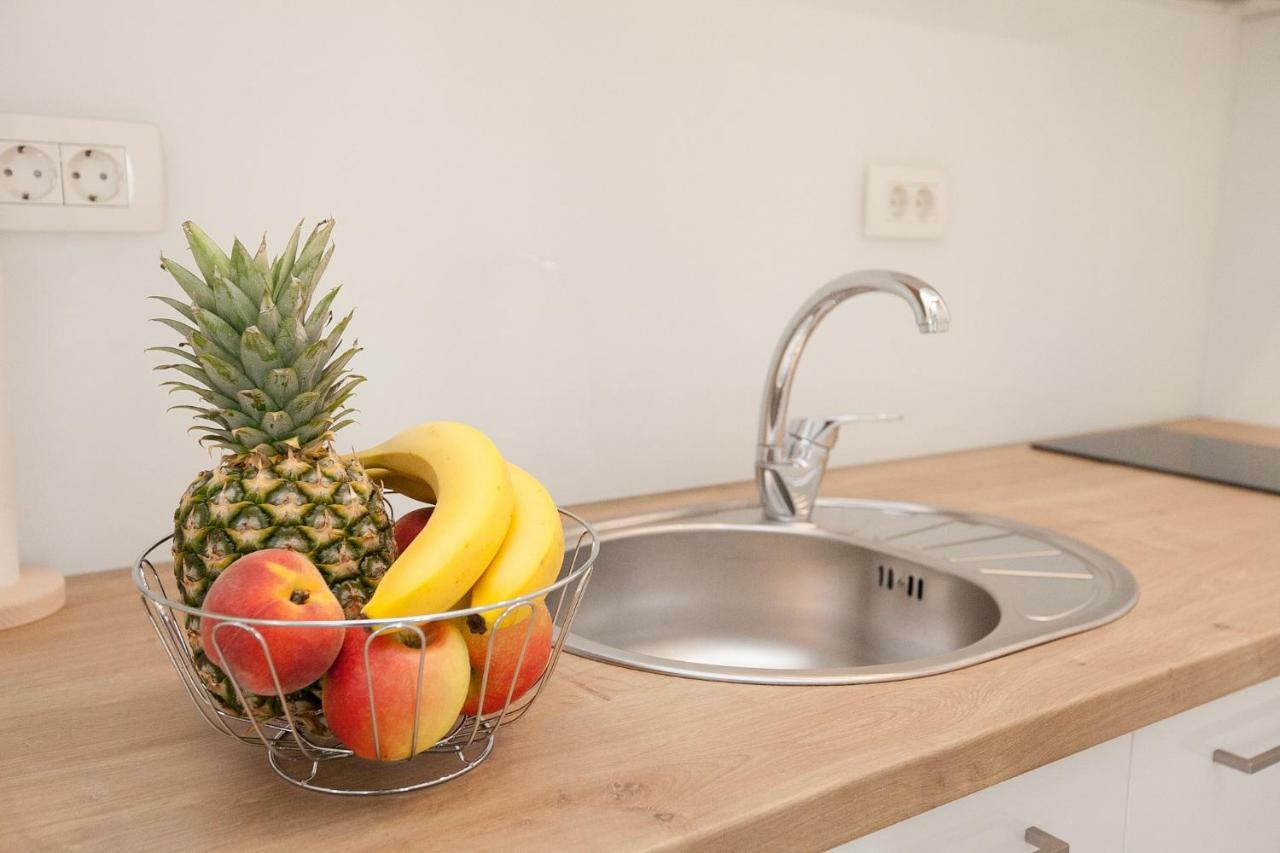 Studio Apartments Tara ซาดาร์ ภายนอก รูปภาพ