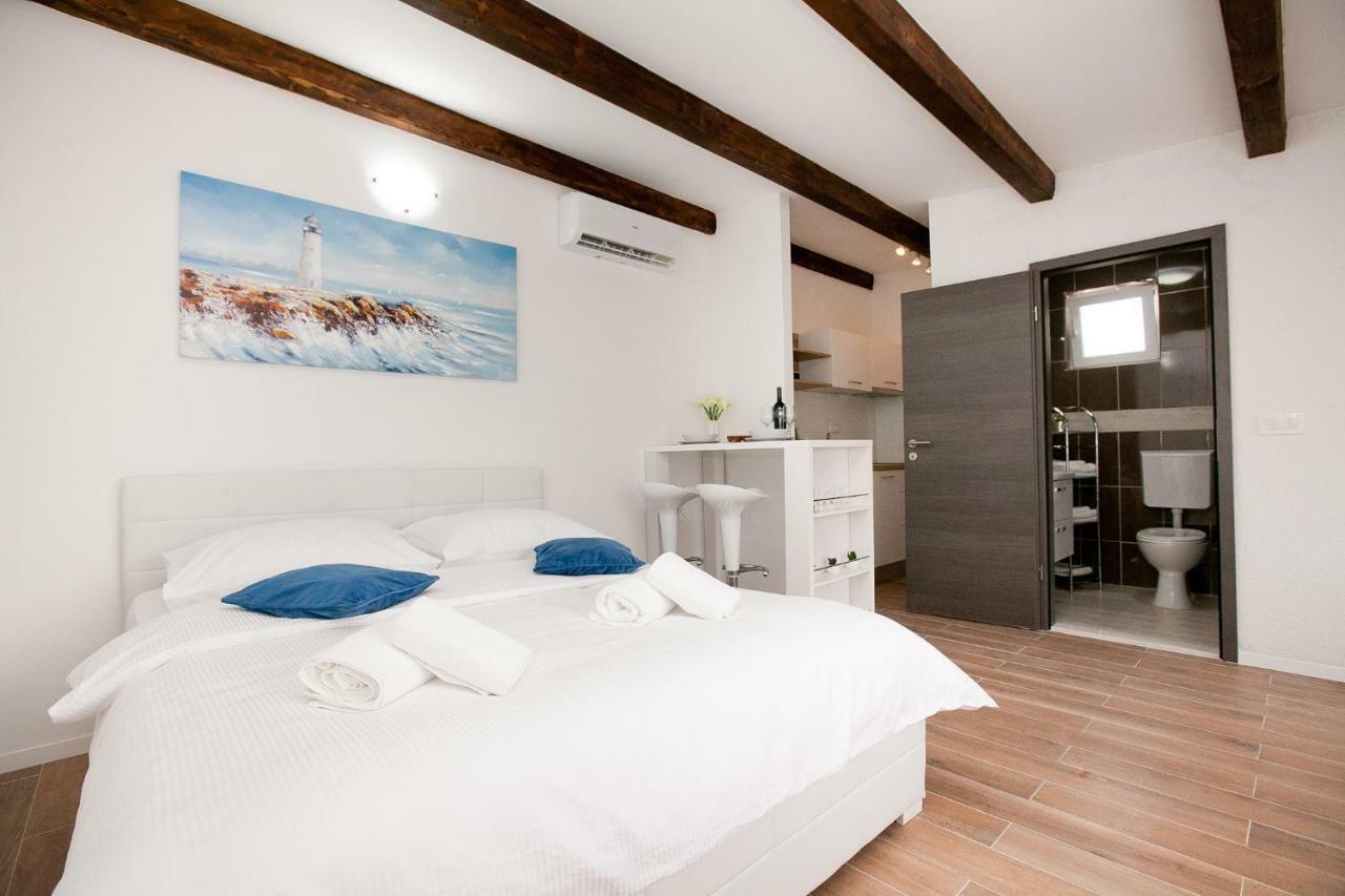 Studio Apartments Tara ซาดาร์ ภายนอก รูปภาพ