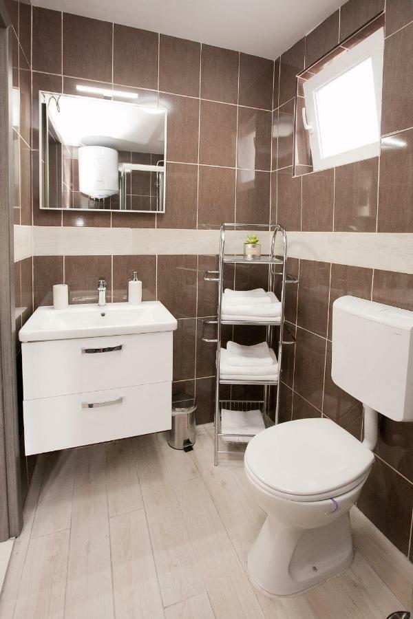 Studio Apartments Tara ซาดาร์ ภายนอก รูปภาพ